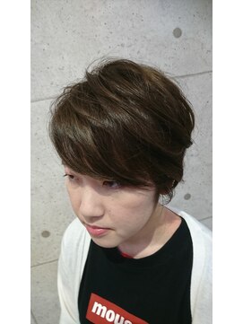アンナ ヘアアンドアイズ(AnNa hair&eyes) さっぱり前下がりショート