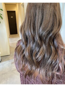 ウーヴリール 総社店(ouvrir) ゆる巻きロング×インナーピンク