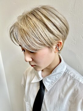 ログ(LOG) ハンサムショートくびれショート大人ショート前髪あり20代30代