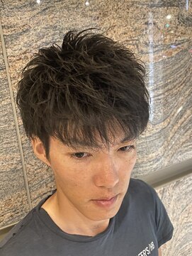 ヒロギンザ 新橋店(HIRO GINZA) ステルスウルフ！正面からただのツーブロショート！でもウルフ！