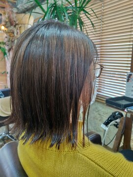 ロッソバイアルター 鎌取(ROSSO by aL-ter) 黒髪/グレーベージュ/レイヤーロング/前髪パーマ 石橋奈津子