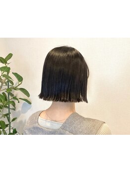 【豊山】髪のダメージを徹底ケア！髪の芯から潤いを与え、健康的な頭皮へ導きます。エイジングケアにも◎