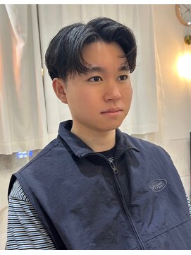 ヴィ 大宮(Vii) ダークアッシュ/カルマパーマ/アッシュブラック[メンズ/大宮]