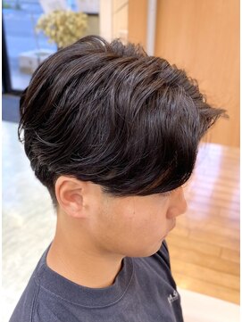 マキシム ナカイ(MAXIM NAKAI) メンズショートセンターパートツーブロ刈り上げニュアンスパーマ