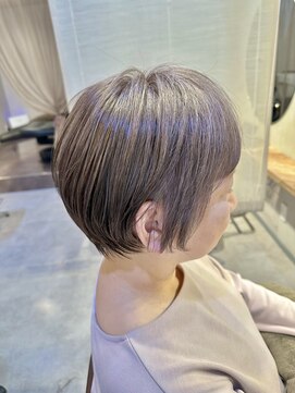 ナンバー 六本松(Number) 大人可愛い20代30代40代丸みショートボブ/脱白髪染めハイライト