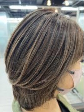 美容室クリップアイ(Clip I) 白髪ぼかしハイライト