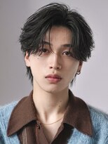 オーシャントーキョーオーバー(OCEAN TOKYO OVER) 韓国黒髪ツーブロックニュアンスフェザーコンマバングウルフ