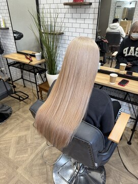 リアンドコー(Re&co) ホワイトベージュ/ダブルカラー/ブリーチ/髪質改善