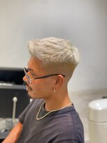 アース 常盤平店(HAIR & MAKE EARTH)&nbsp;ハイトーンカラー×洗練ショートで魅せるトレンドヘア