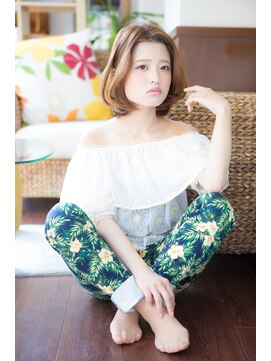 タイズ(ties) スタイリングが簡単！大人小顔センターパートナチュラルミディ