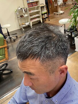 バランス(balance) グラデーション刈り上げショート