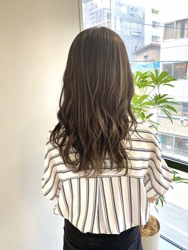 シア(sia) ハイライト/透け感ベージュ