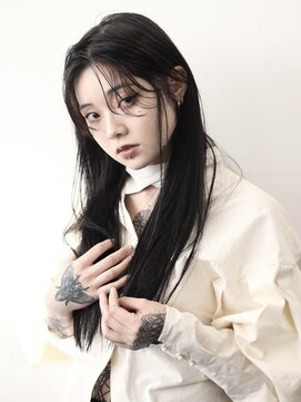 ココ 本八幡(KOKO) 黒髪クラゲヘアーオリーブグレー小顔ココアベージュロングヘア