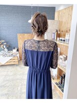 ニド(2do)&nbsp;結婚式お呼ばれシニオンアレンジ