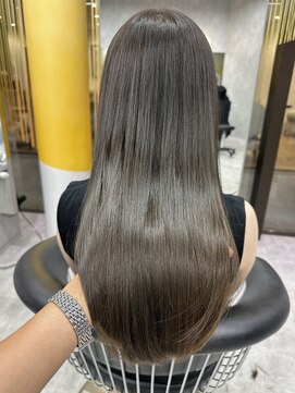 シティ(CITY) ロングレイヤーカット×髪質改善トリートメント　【CHICA】