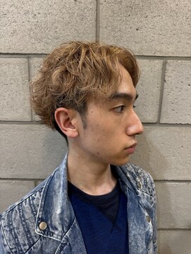 ヴィックス クリスタル(VIC’S crystal) 【川口】外国人風カラー×ツーブロ