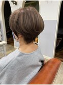 頭の形がキレイに見えるショートスタイル