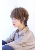 クール系ショートのペールカラー