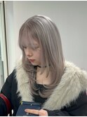 初カラー10代20代30代レイヤーカットシルバーベージュ