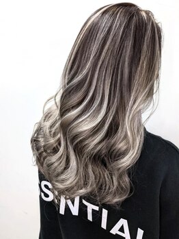 ブランシスヘアー(Bulansis Hair)の写真/「初めてのエクステで不安…」「デザインを相談したい」という方でも安心!スタイリストが積極的にご提案♪