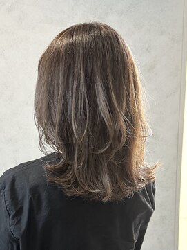 ラック(LUCK) バレイヤージュ/船橋/くすみベージュ/細めハイライト