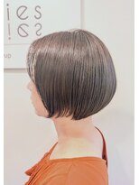 大人可愛いボブショート