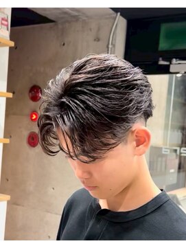 イーラ アメ村店(era) フェザーパーマ