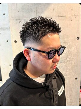 リベルテ グリット(Liberte Grit) メンズ支持率◎黒髪スキンフェードメンズショートで好印象