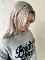 サラビューティーサイト 九大学研都市店(SARA Beauty Sight)&nbsp;ホワイトシルバー【10代／20代】
