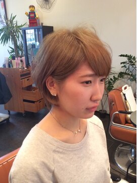 フルール(fleur) 【トレンド♪ふわっふわ☆耳掛けショートスタイル】