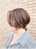 ショートボブ