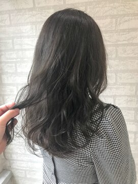 ジーナ 船橋(Zina) オトナ女子ツヤ髪アッシュカラーふんわりミディシースルーバング