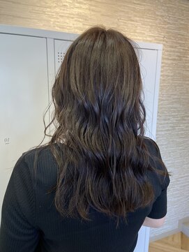 トゥーリ 藤崎店(tuuli) 高畠弘輝、巻き髪、ダークグレージュ