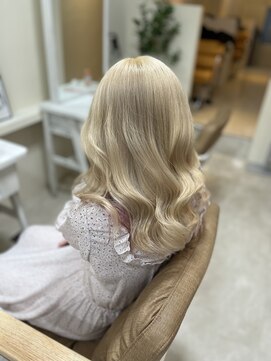 カリーナ(CARINA) ハイトーンカラー/ブロンドミルクティー