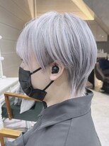 デイズ(days) シルバーカラーマッシュウルフスリークショート ブリーチカラー