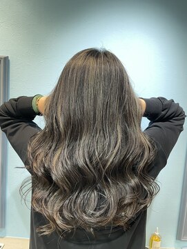 リア(Lia) ハイライトカラー