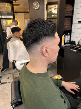 フランクスバーバーリザーブ 人形町店(FRANK’S BARBER RESERVE) ミドルスキンフェードH