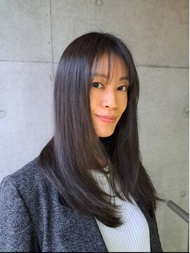 プレヴィア 銀座(PREVIA) ストレート艶出しロングヘア