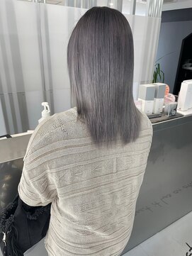 キング 梅田(K!ng) 縮毛矯正髪質改善ハイライトレイヤーカット梅田美容室エクステ