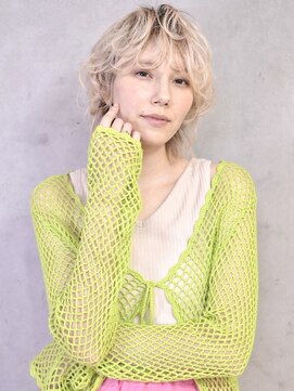 コイ(coii) 外国人風ハイトーンブロンドウルフヘア