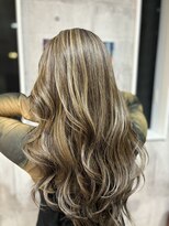 ウェリラバイハク(WeLila by haku)&nbsp;ハイライトカラー×レイヤーカット