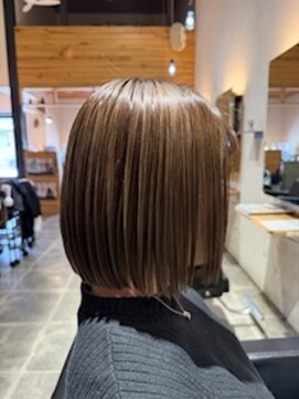 ブロス ザ ヘアー(bros.THE HAIR) 切りっぱなしミニボブ