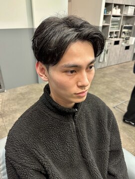 ノイセル 西本町(Noisyle) ブルーブラックフェザーパーマ刈り上げセンターパートy