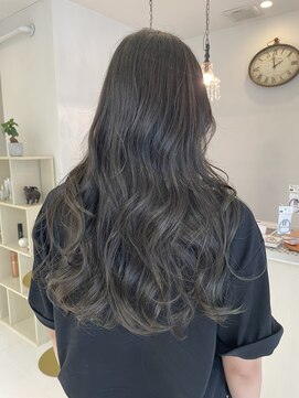 ヘアメイク ルエル(Hair Make Ruelle) オリーブグレー