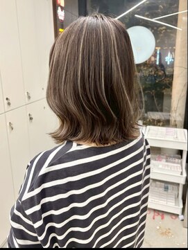 ロマーリ 岡山店(LOMARLIE) 30代４０代５０代ミディアムレイヤー脱白髪染め大人ハイライト