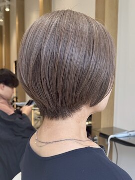 ソワネ 表参道(soigne) 表参道大人ショートボブ顔周りレイヤーカットレイヤーボブ40代◯