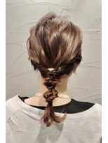 サンジュウナナドシー 大宮東口店(37.0℃)&nbsp;上品ゆるふわ編みおろしカチモリ風アレンジ