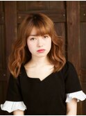 ベージュ系カラー フリンジウェーブ ミディ【モテナ 豊田 浄水】