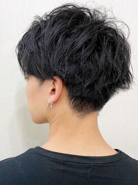 ネイビー 博多(NAVY) 博多/髪質改善/ブルーブラック×無造作マッシュショート