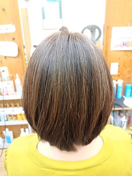 シキサイ(四季彩)の写真/特許技術【フレンチカットグラン】で、毛量やクセの悩みを解決！伸びてもまとまる、お手入れ簡単ショート♪